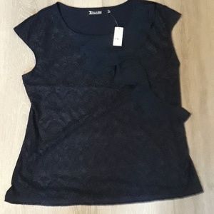 NY&C beautiful lace and ruffle top